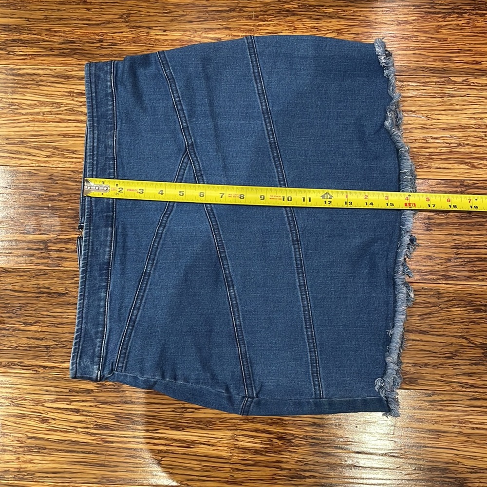 BCBGeneration patchwork stretch denim raw hem min… - image 10